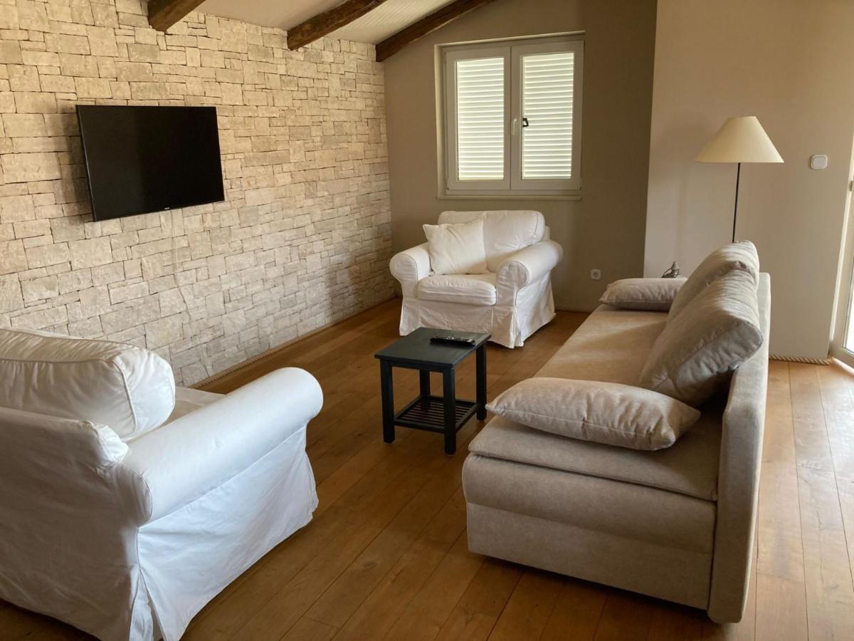 Novigrad Istria Dachgeschoss-Apartment "Andemi" In Istrien מראה חיצוני תמונה