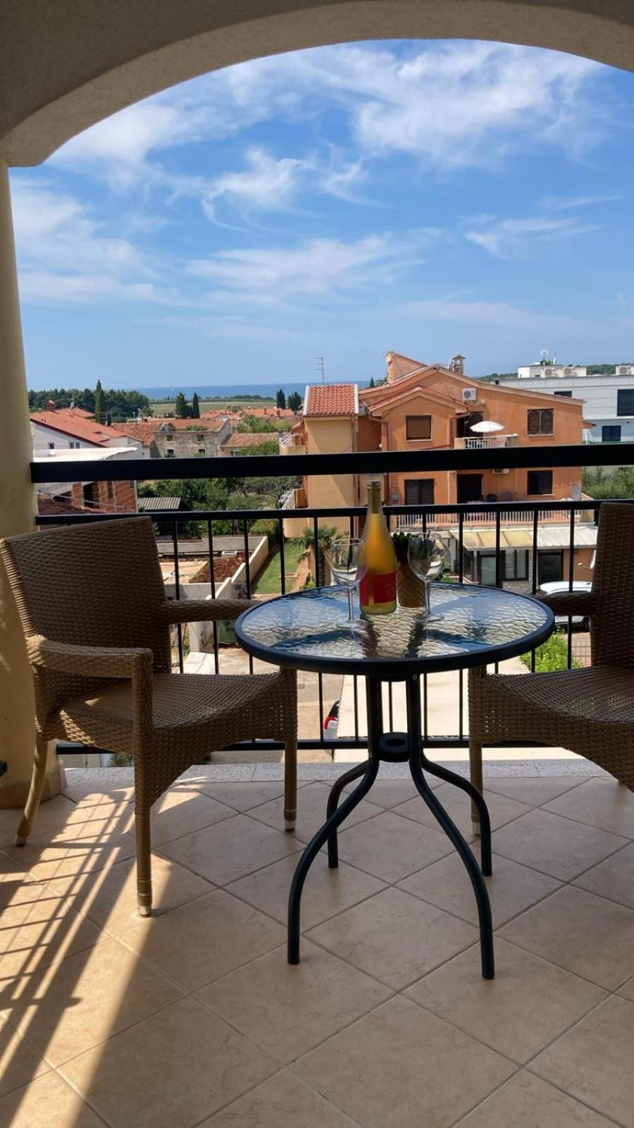 Novigrad Istria Dachgeschoss-Apartment "Andemi" In Istrien מראה חיצוני תמונה
